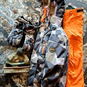 Burton Boys Large EUC set